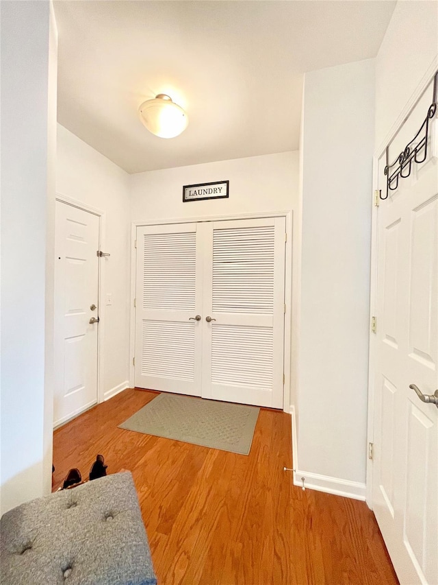 936 Tower Ridge Cir, Middletown, NY 10941 - foyer with wood finished floors and baseboards