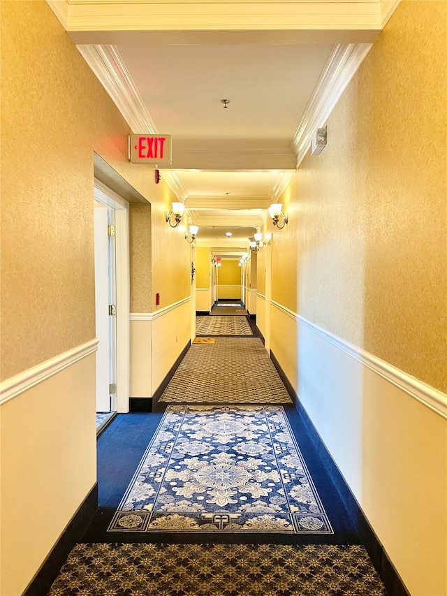 936 Tower Ridge Cir, Middletown, NY 10941 - hall with crown molding, carpet floors, and a textured wall