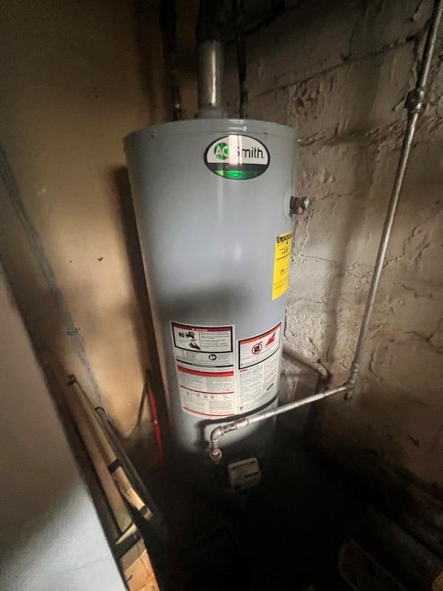 1607 E 43rd St, Brooklyn, NY 11234 - utility room featuring water heater