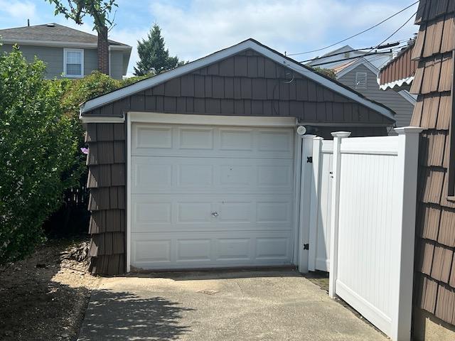 862 Peninsula Blvd, Woodmere, NY 11598 - view of detached garage