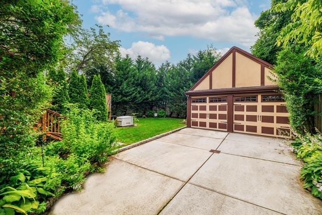 11 Loel Ct, Rockville Centre, NY 11570 - view of detached garage