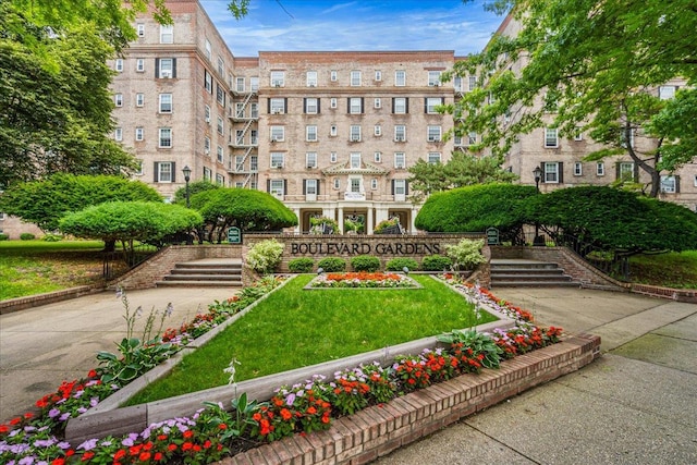 30-69 Hobart St Unit 2P, Woodside, NY 11377 - surrounding community
