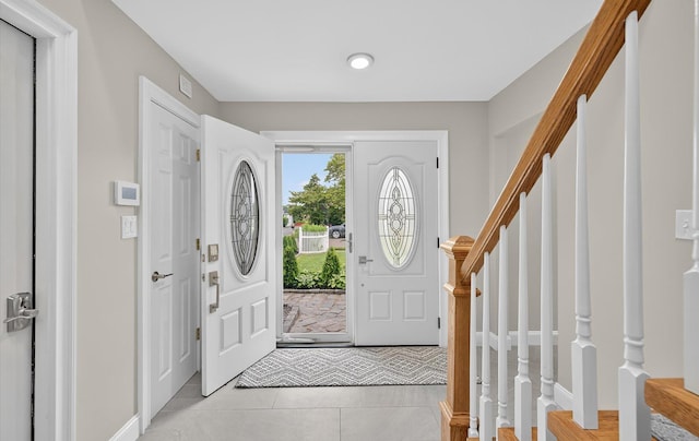321 Lagoon Dr S, Copiague, NY 11726 - photo 2