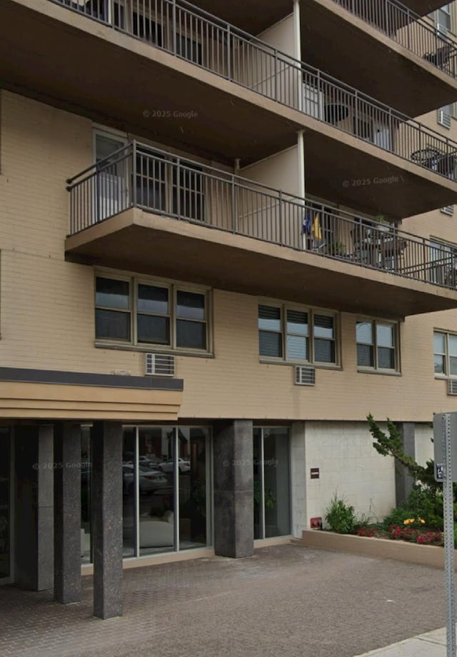 25 Neptune Blvd Unit 2T, Long Beach, NY 11561 - view of apartment building / complex