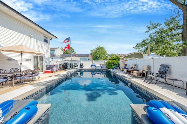 511 N Delaware Ave, Lindenhurst, NY 11757 - view of pool with a patio area and a fenced backyard