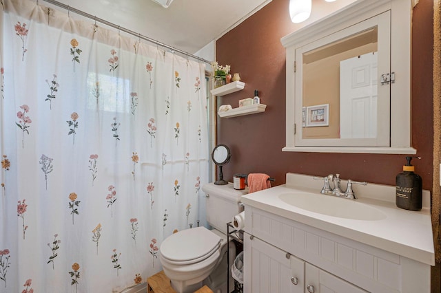 511 N Delaware Ave, Lindenhurst, NY 11757 - full bath with vanity and a shower with curtain