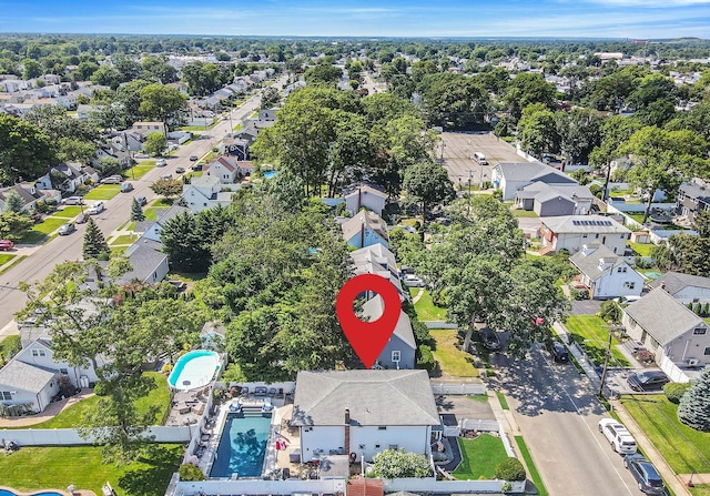 511 N Delaware Ave, Lindenhurst, NY 11757 - view of property location featuring nearby suburban area and a pool area