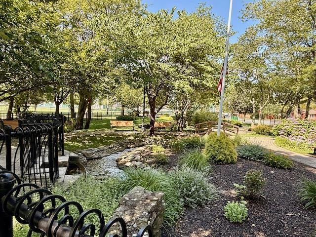 511 N Delaware Ave, Lindenhurst, NY 11757 - view of yard