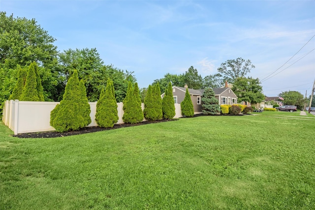 414 Pecan St, Lindenhurst, NY 11757 - view of yard