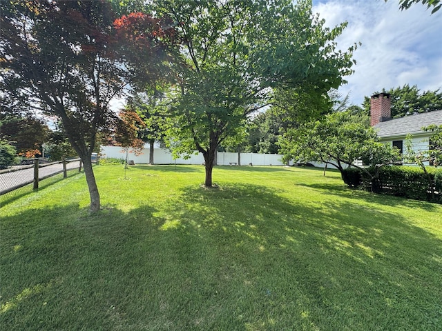 11 Knollcrest Dr, New Fairfield, CT 06812 - photo 2
