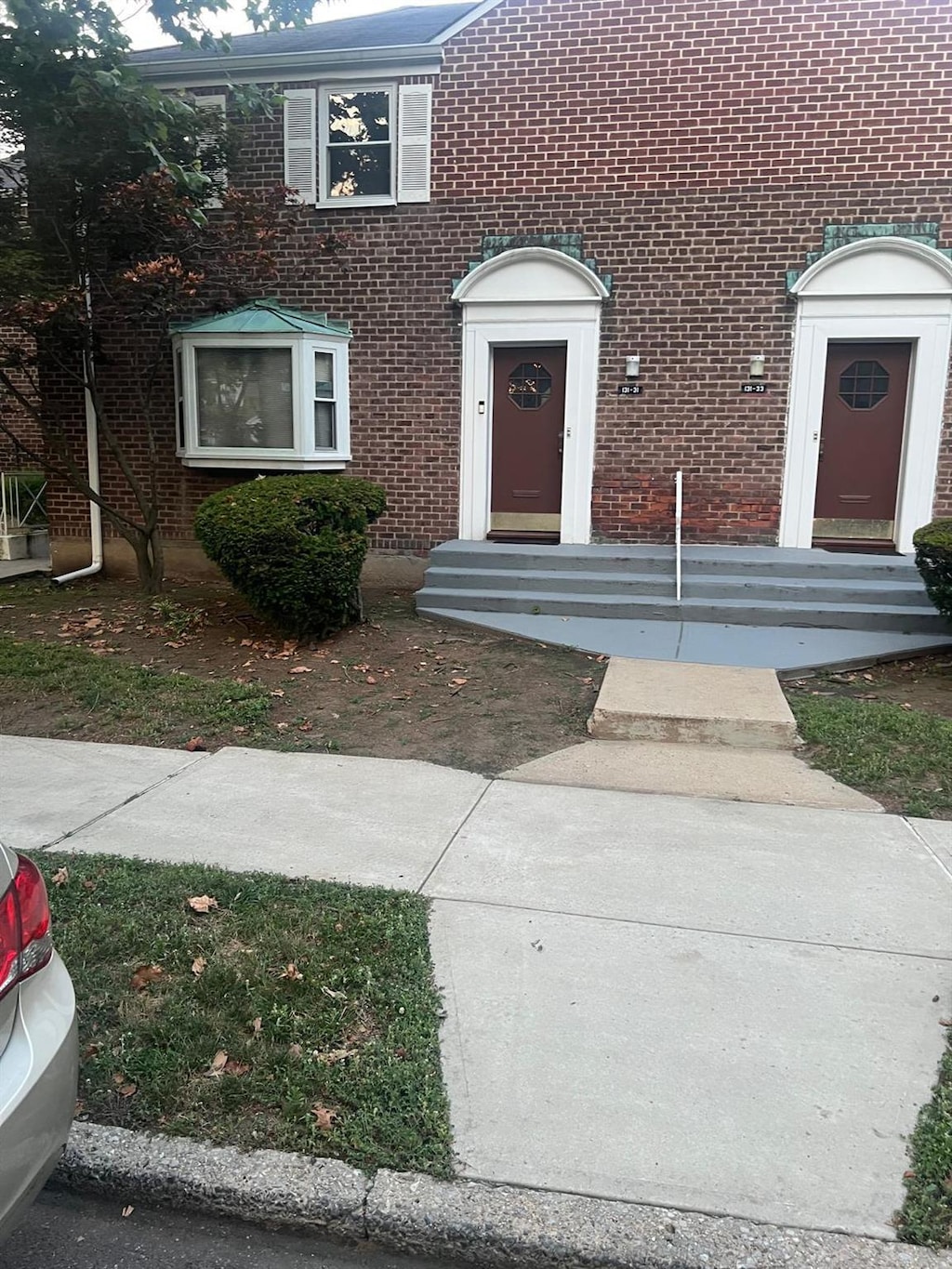 13131 234th St Fl 2Nd, Rosedale, NY 11422 - photo 1