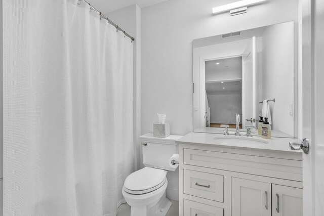 7 Honeysuckle Ln, Rye Brook, NY 10573 - bathroom with vanity and curtained shower