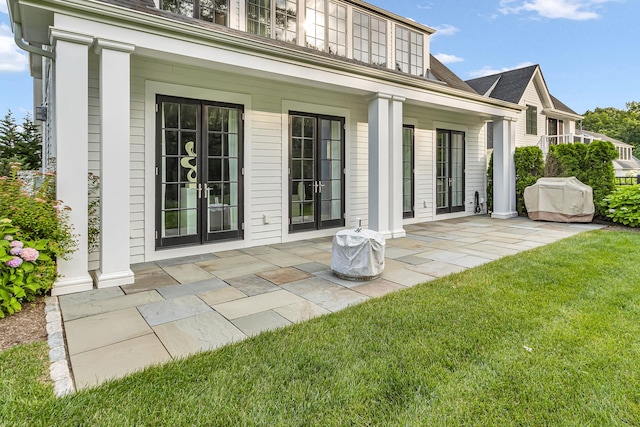 7 Honeysuckle Ln, Rye Brook, NY 10573 - rear view of house with a lawn and a shingled roof