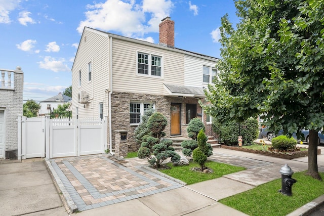 5620 185th St, Fresh Meadows, NY 11365 - photo 1