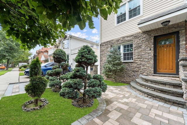 5620 185th St, Fresh Meadows, NY 11365 - photo 2