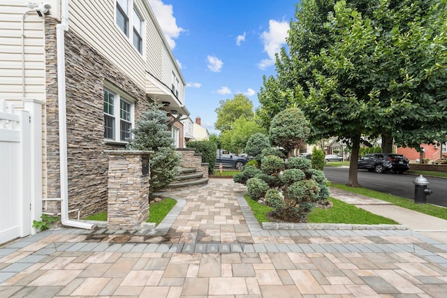 5620 185th St, Fresh Meadows, NY 11365 - photo 3