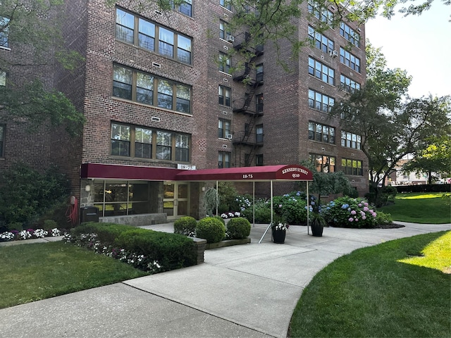 18-75 Corporal Kennedy St Unit 4A, Bayside, NY 11360 - photo 4
