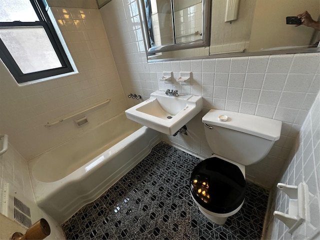 18-75 Corporal Kennedy St Unit 4A, Bayside, NY 11360 - photo 18