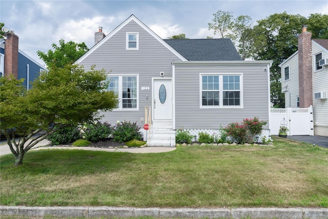 122 Venetian Blvd, Lindenhurst, NY 11757 - photo 1