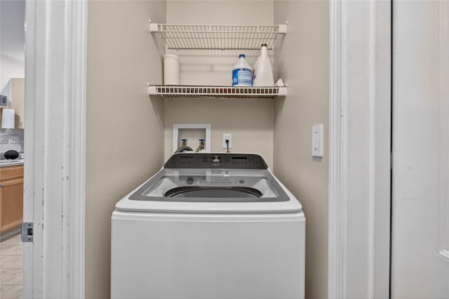36 Bush Creek Ln, Poughquag, NY 12570 - laundry room featuring washer / clothes dryer and light tile patterned floors