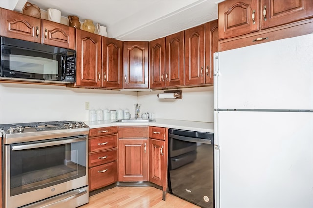 9 Branch Ln, East Setauket, NY 11733 - photo 3