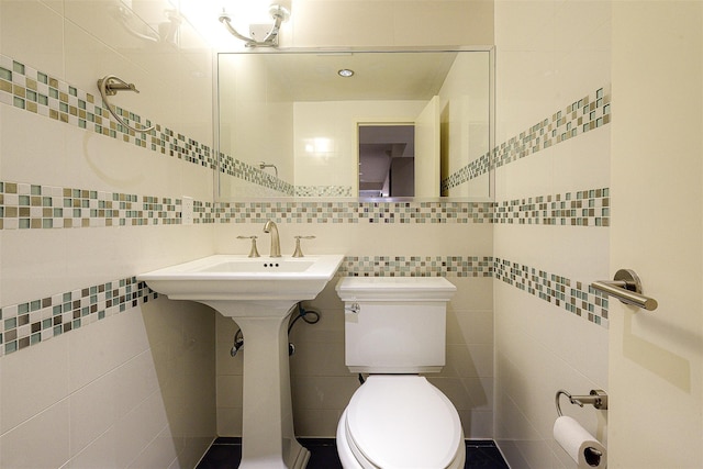 58-10 83rd Pl, Middle Village, NY 11379 - photo 31