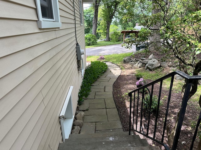 5 High St, Bedford Hills, NY 10507 - view of yard