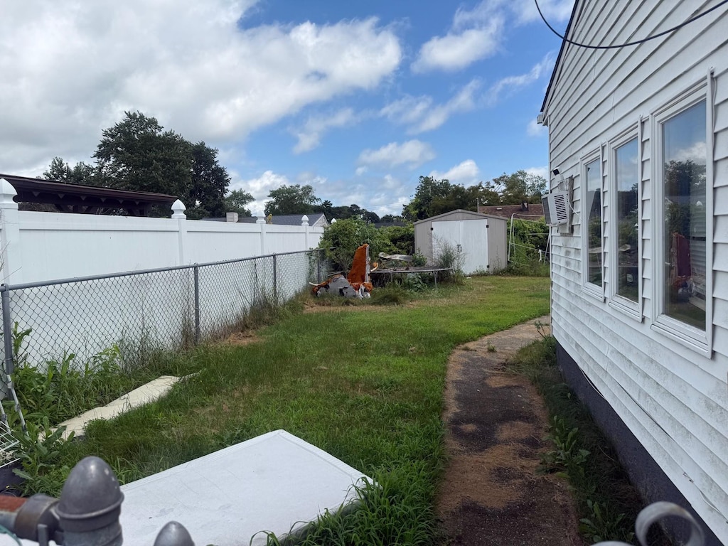 205 Hilltop Dr, Brentwood, NY 11717 - photo 4