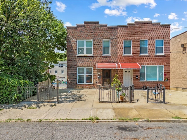 1511 Robertson Pl, Bronx, NY 10465 - photo 1