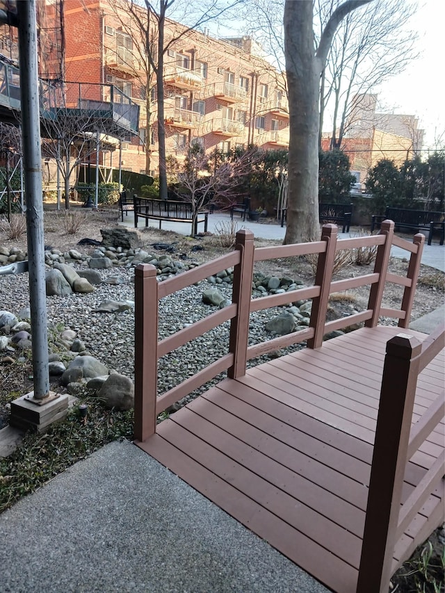 8710 51st Ave Unit 1P, Elmhurst, NY 11373 - view of wooden terrace