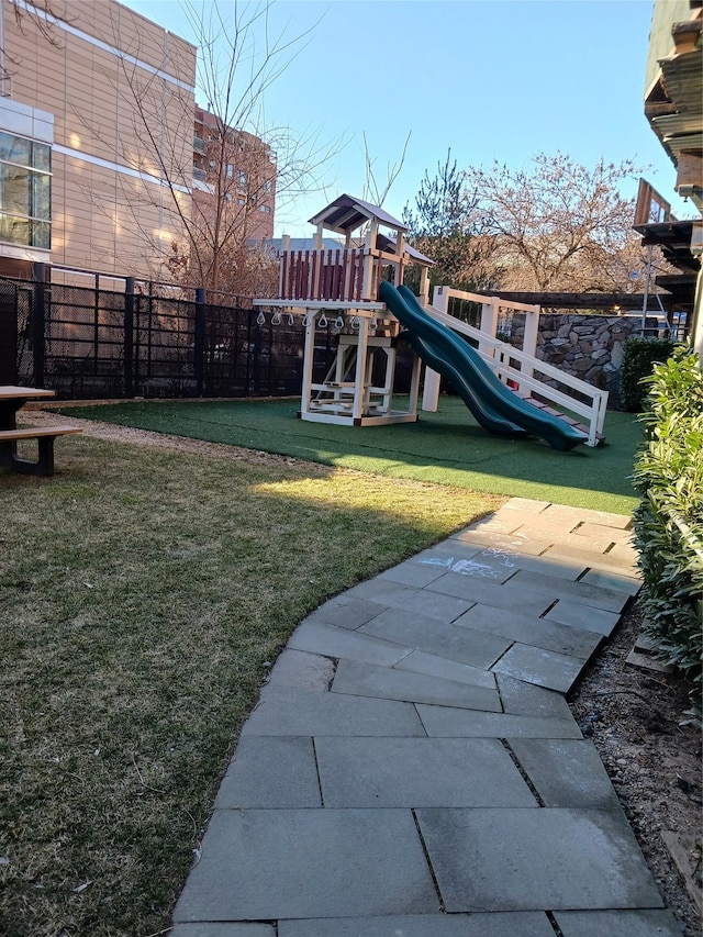 8710 51st Ave Unit 1P, Elmhurst, NY 11373 - view of jungle gym