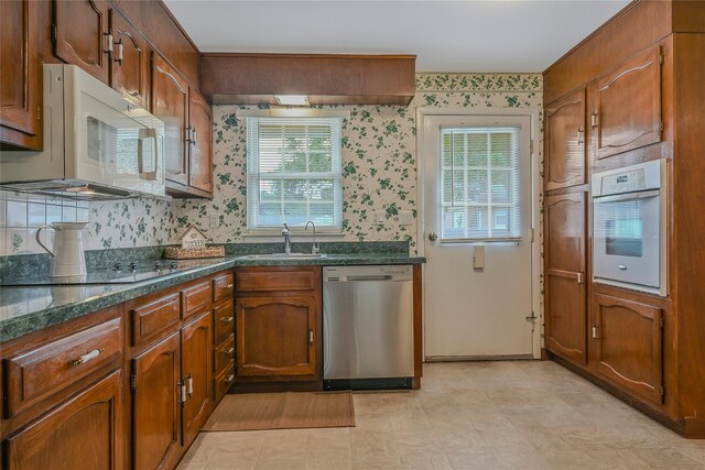 310-C Woodbridge Dr, Ridge, NY 11961 - photo 2