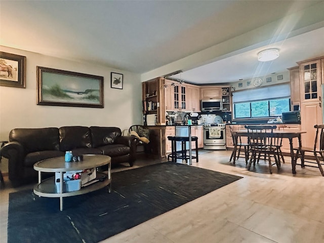9 Elizabeth Way, Kiamesha Lake, NY 12751 - photo 3