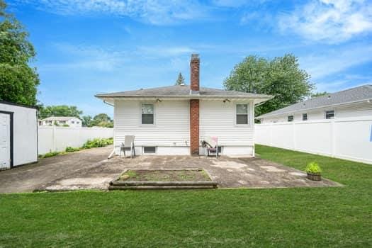 1063 Gridley St, Brentwood, NY 11706 - photo 24