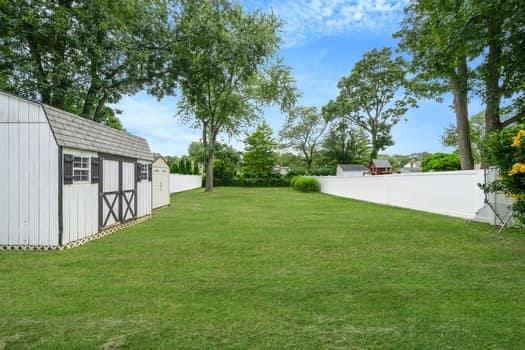 1063 Gridley St, Brentwood, NY 11706 - photo 28
