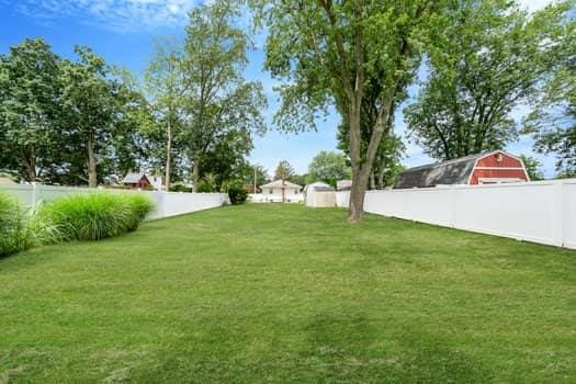 1063 Gridley St, Brentwood, NY 11706 - photo 29