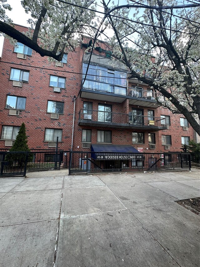 41-28 71st St Unit 4D, Woodside, NY 11377 - view of apartment building / complex