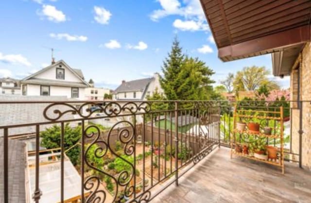 39-12 215th Pl, Bayside, NY 11362 - view of balcony