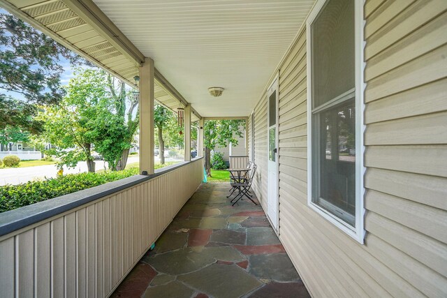41 Oak St, Islip, NY 11751 - photo 4
