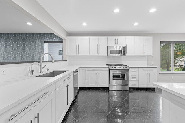 22 Stone Gate Ct Unit 22, Smithtown, NY 11787 - photo 3
