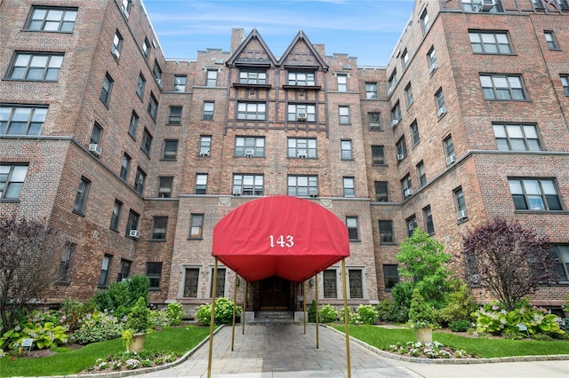 143 Garth Rd Unit 4E, Scarsdale, NY 10583 - photo 1