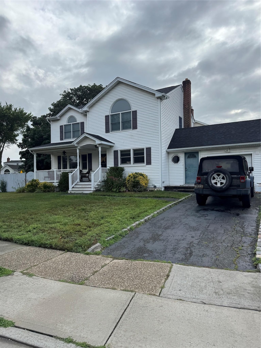 1591 Forest Lake Blvd, Wantagh, NY 11793 - photo 1