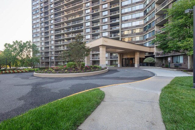 2 Bay Club Dr Unit 14R, Bayside, NY 11360 - photo 11