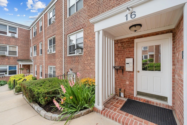 16 Edwards St Unit 2G, Roslyn Heights, NY 11577 - photo 1