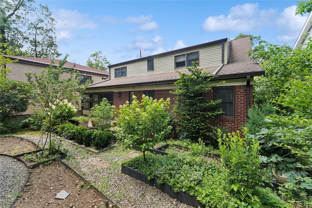 19522 Mclaughlin Ave, Holliswood, NY 11423 - photo 2
