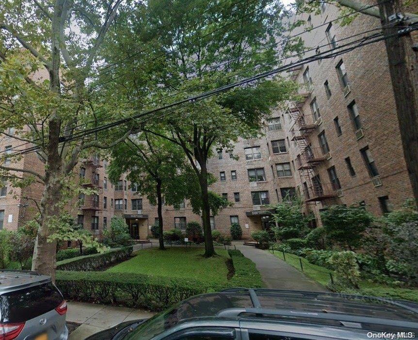140-39 34th Ave Unit 2T, Flushing, NY 11354 - view of home's community