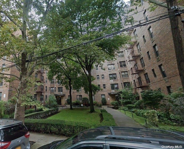 140-39 34th Ave Unit 2T, Flushing, NY 11354 - view of home's community