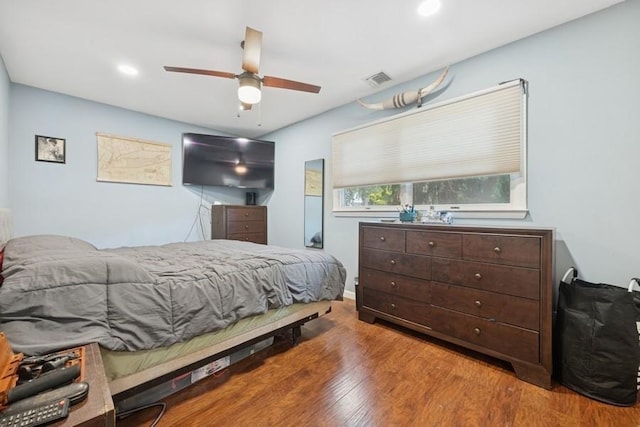 76 Cadman Ave, Babylon, NY 11702 - bedroom featuring wood finished floors, recessed lighting, and ceiling fan