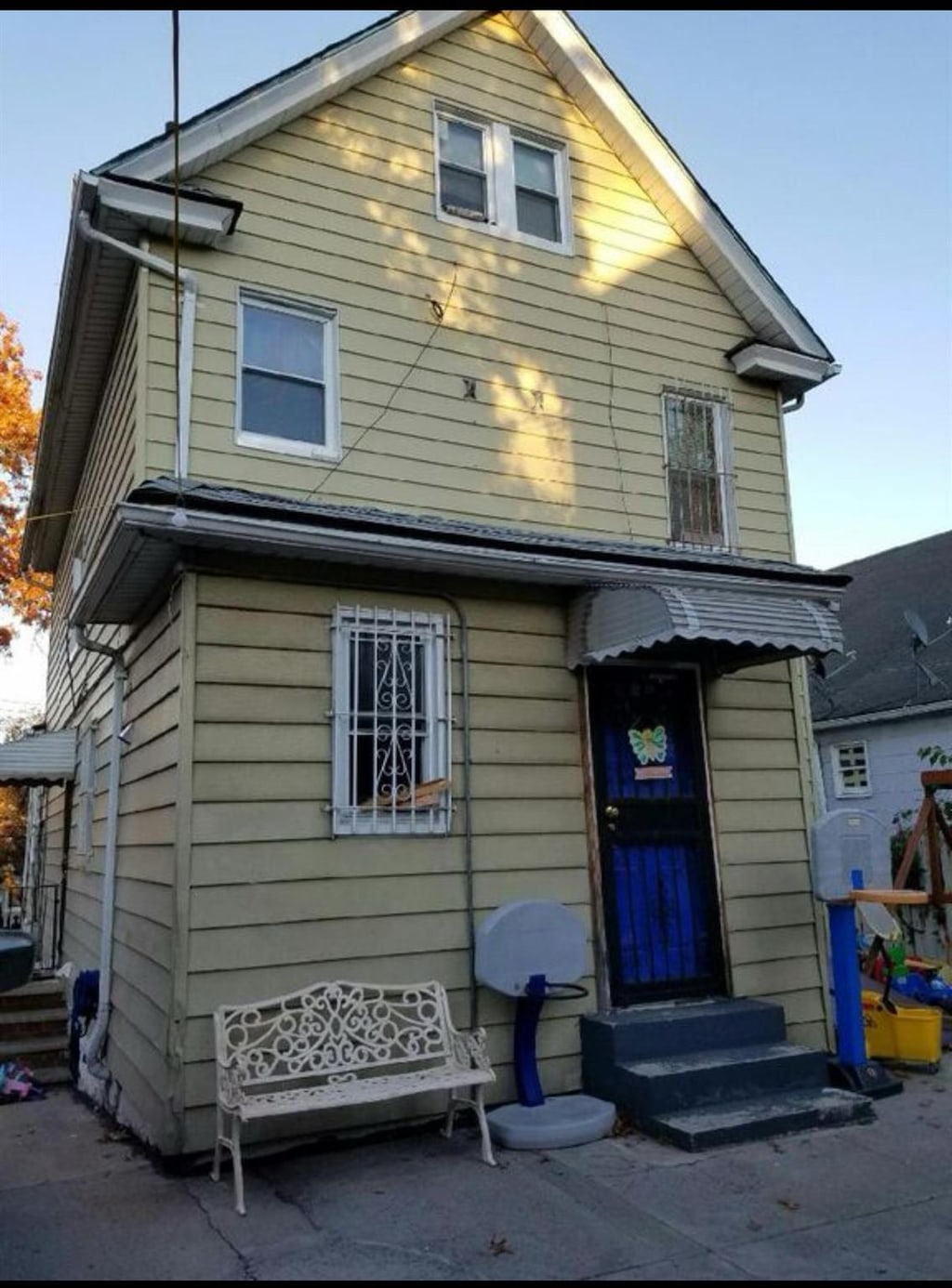 2734 Butler St, Flushing, NY 11369 - photo 2