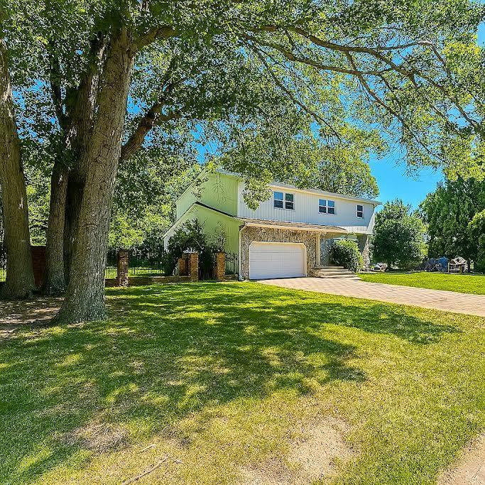 4 Terry Ct, North Babylon, NY 11703 - photo 3